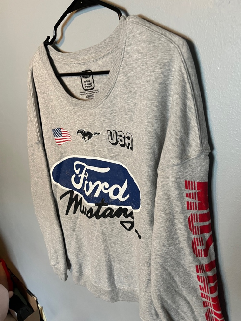 Ford Gray Mustang Logo Crewneck with Red Sleeve Detail - Picture 4 of 5